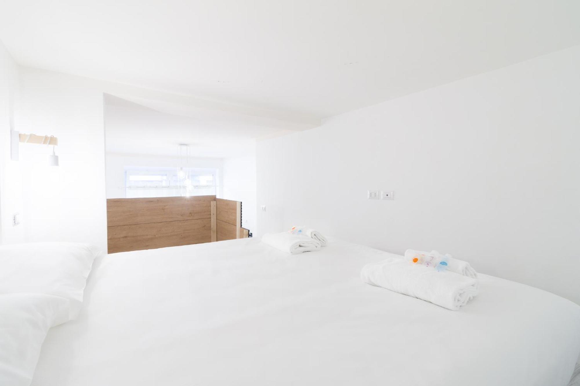 Nel Cuore Dei Navigli - Home Suite Милано Екстериор снимка