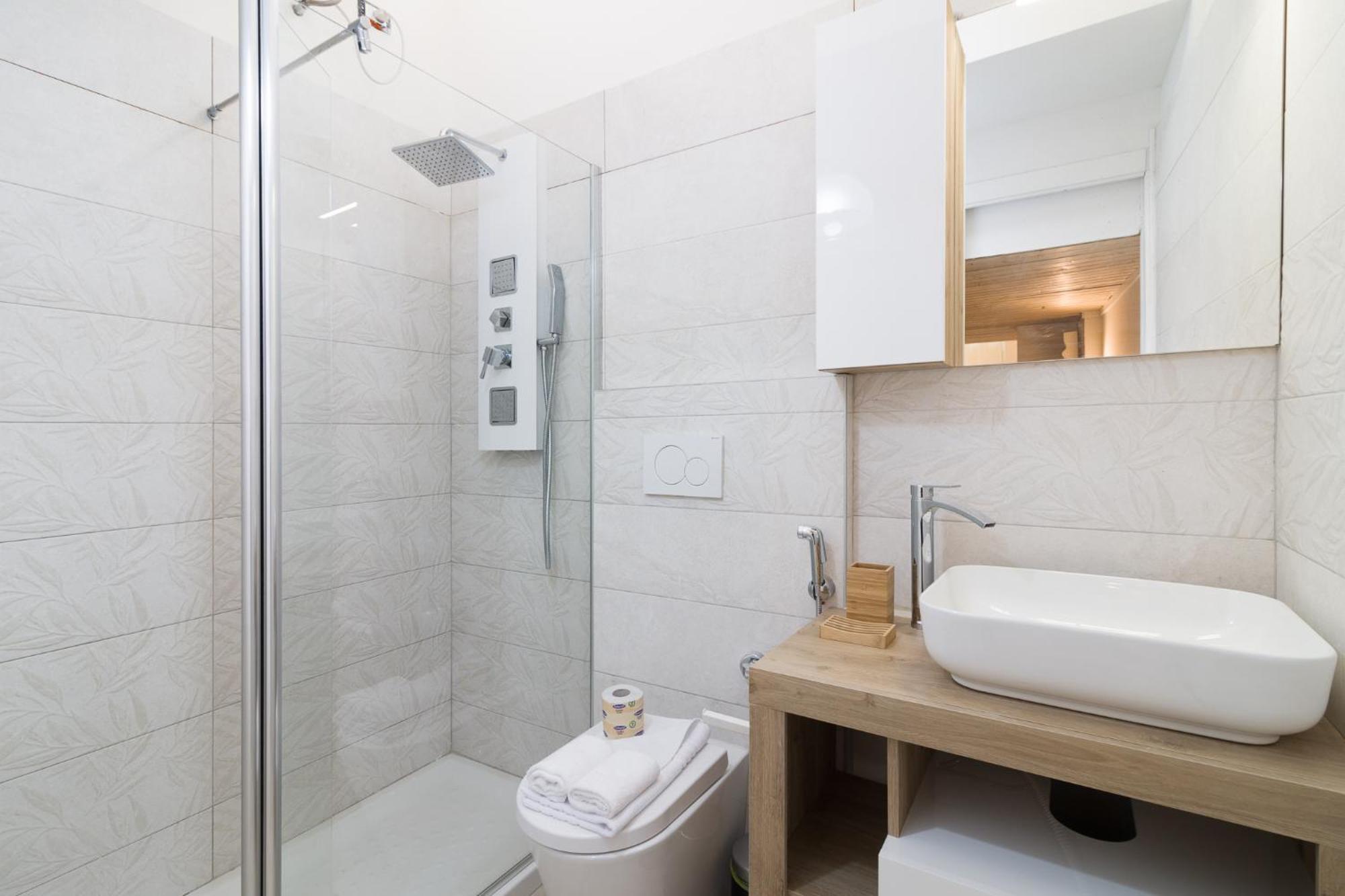 Nel Cuore Dei Navigli - Home Suite Милано Екстериор снимка