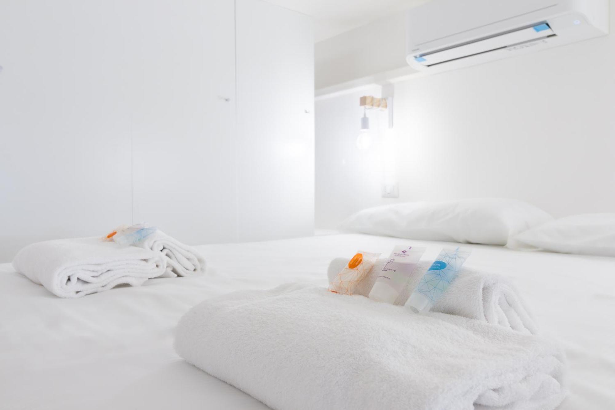 Nel Cuore Dei Navigli - Home Suite Милано Екстериор снимка